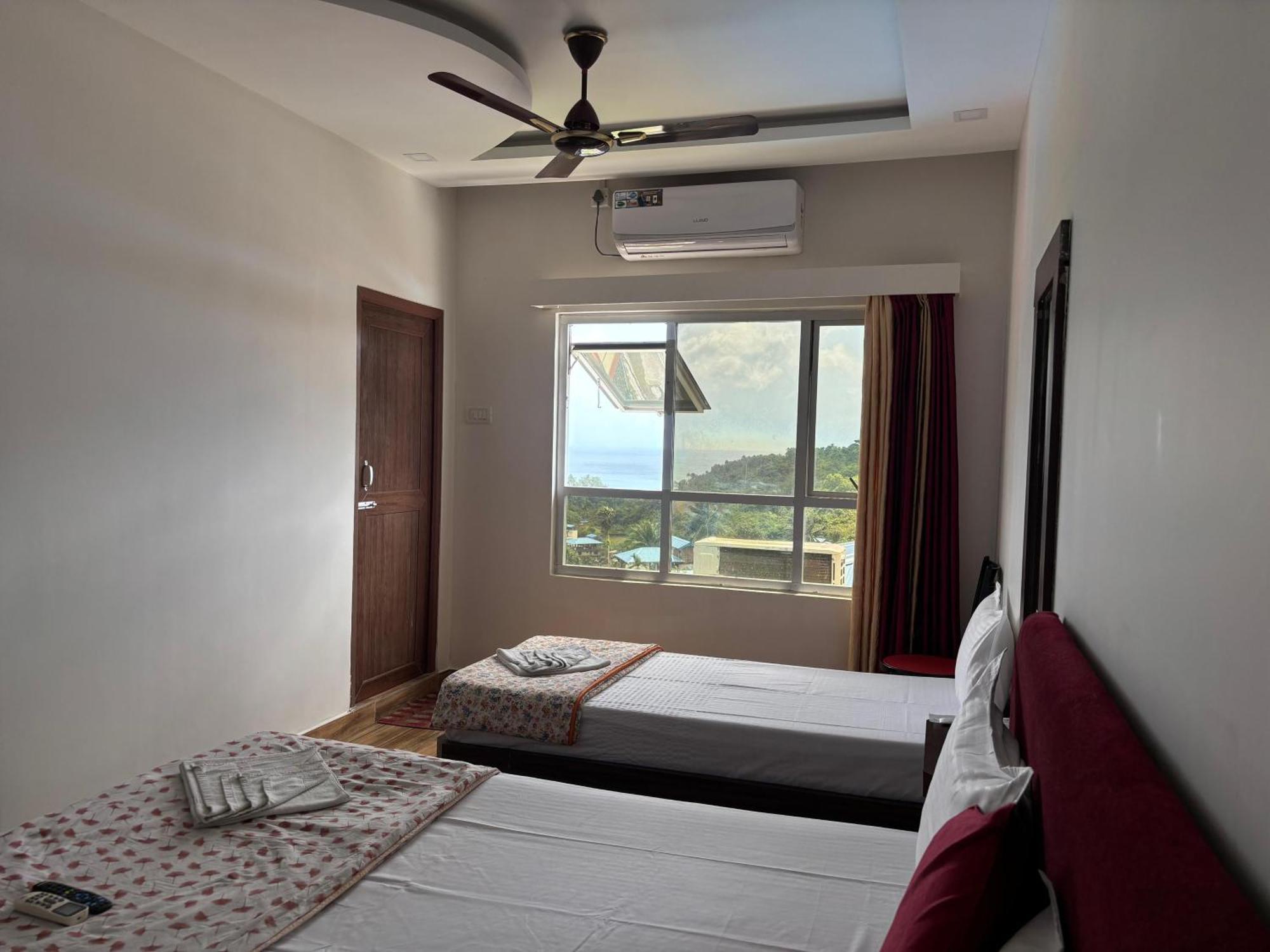 The Tamarind Tree Hotel & Restaurant Shadipur Екстериор снимка