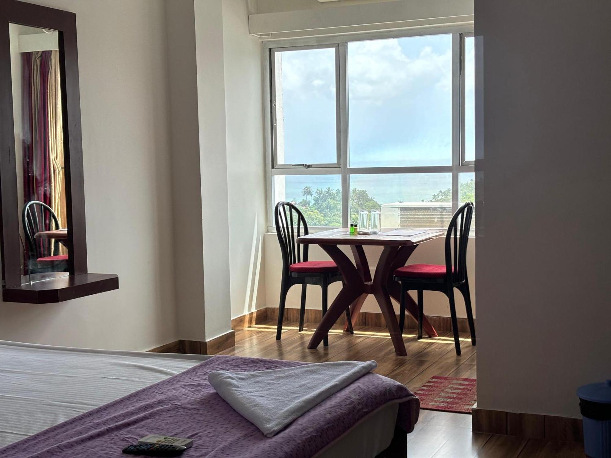 The Tamarind Tree Hotel & Restaurant Shadipur Екстериор снимка
