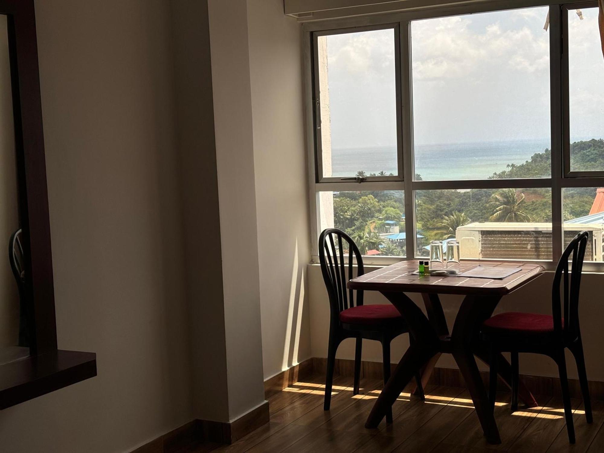 The Tamarind Tree Hotel & Restaurant Shadipur Екстериор снимка