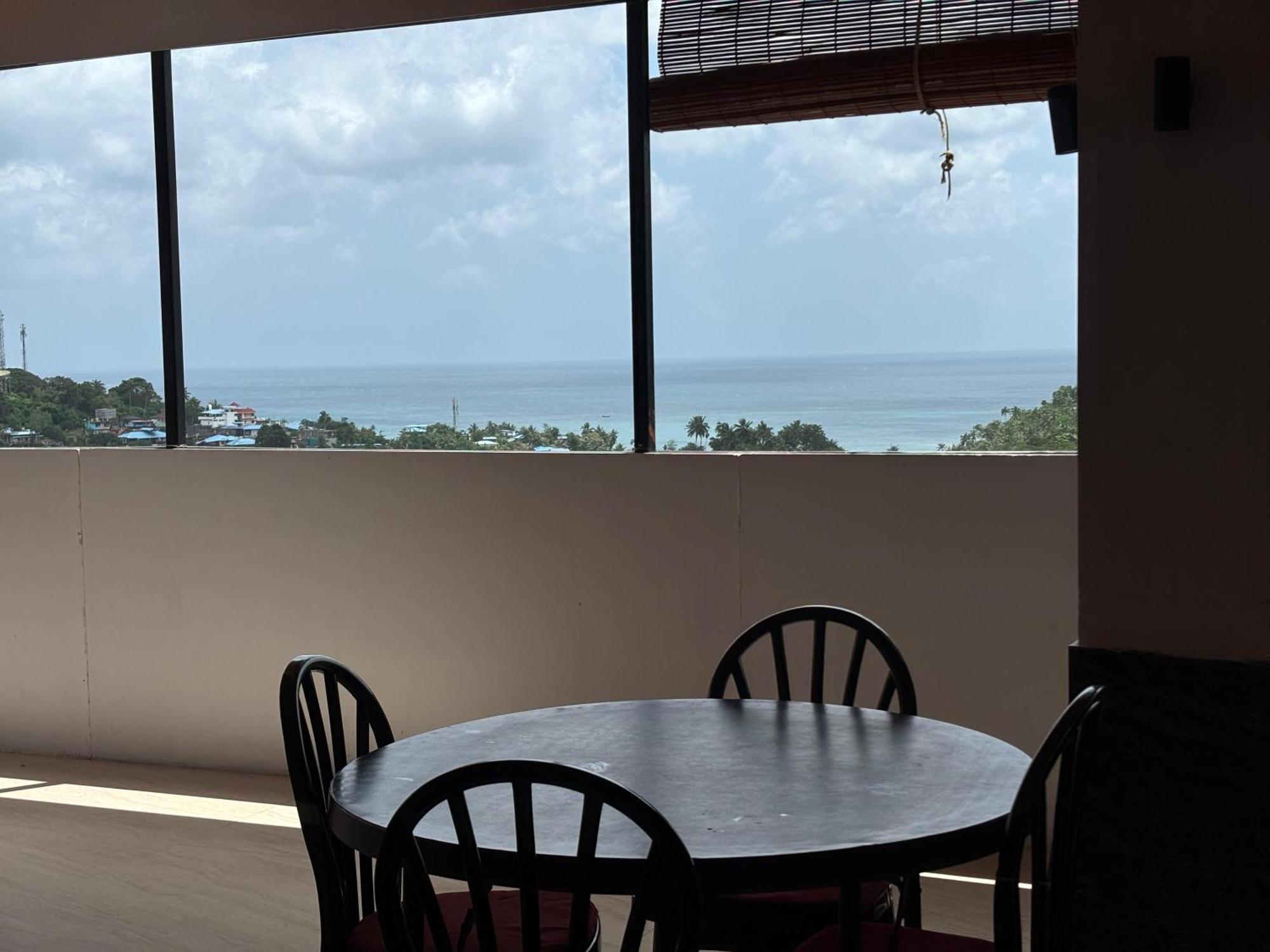 The Tamarind Tree Hotel & Restaurant Shadipur Екстериор снимка